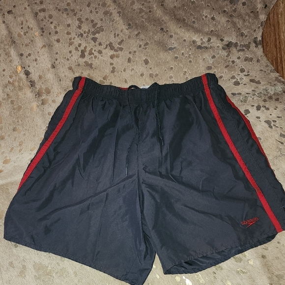Speedo Red and Gray Swim Trunks Lightweight Design - Picture 1 of 4